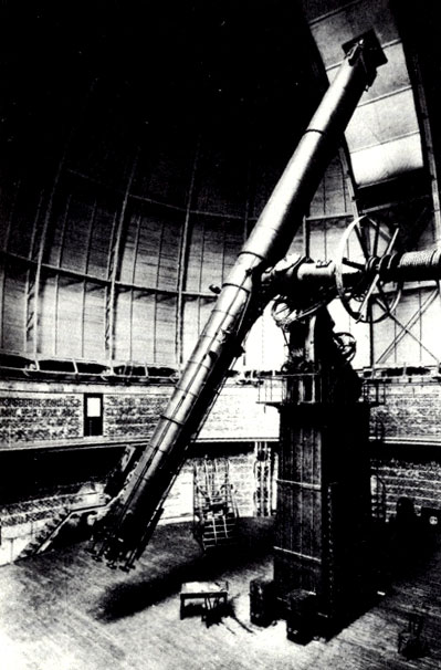 19-метровая труба Йеркского рефрактора (США), имеющего самую большую на сегодняшний день линзу